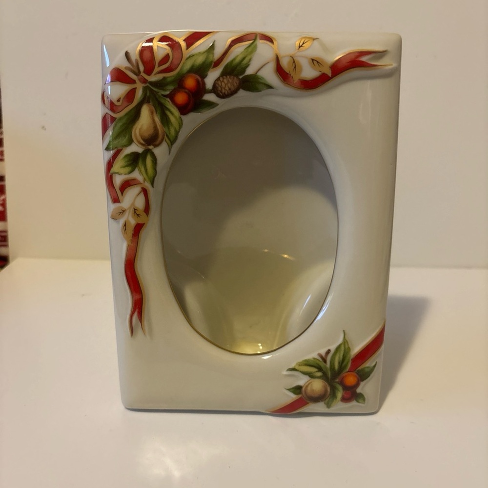 Festive Ceramic Picture Frame with Red Ribbon Design